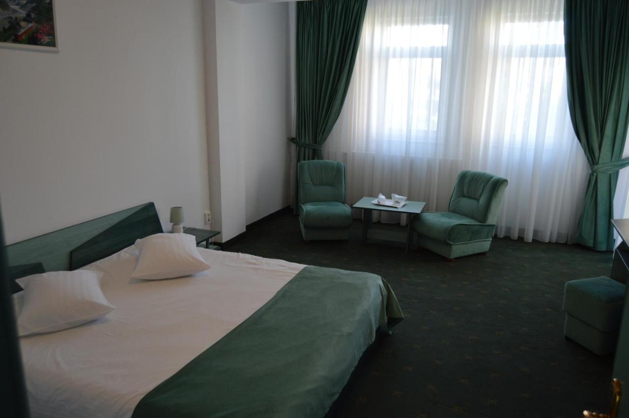 Hotel Maria Constanta Bagian luar foto