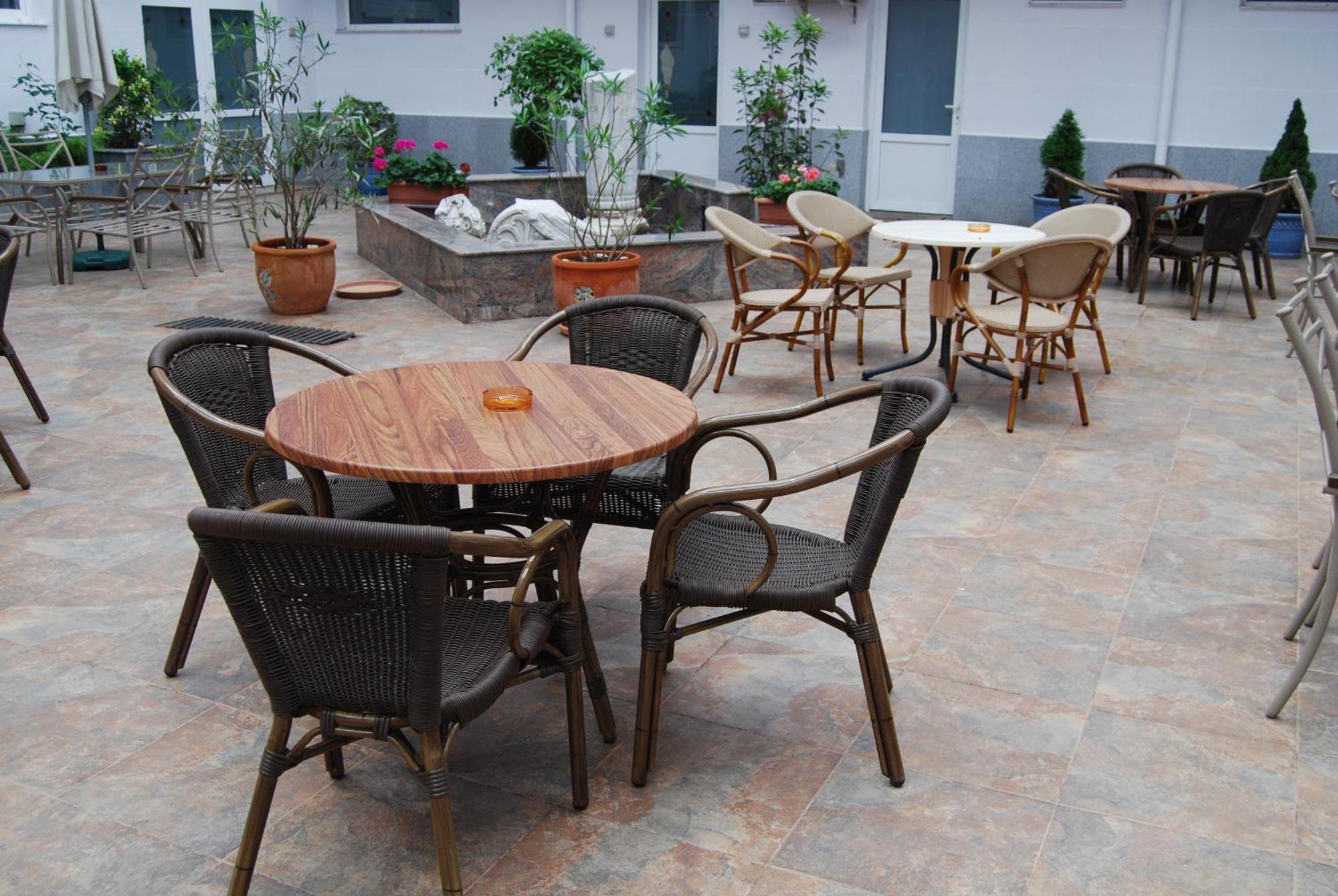 Hotel Maria Constanta Bagian luar foto